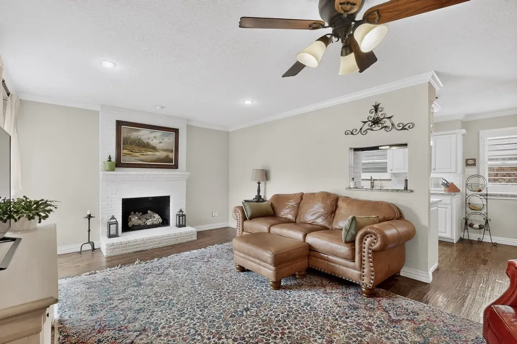 8420 Sweetwater Drive Dallas TX 75228