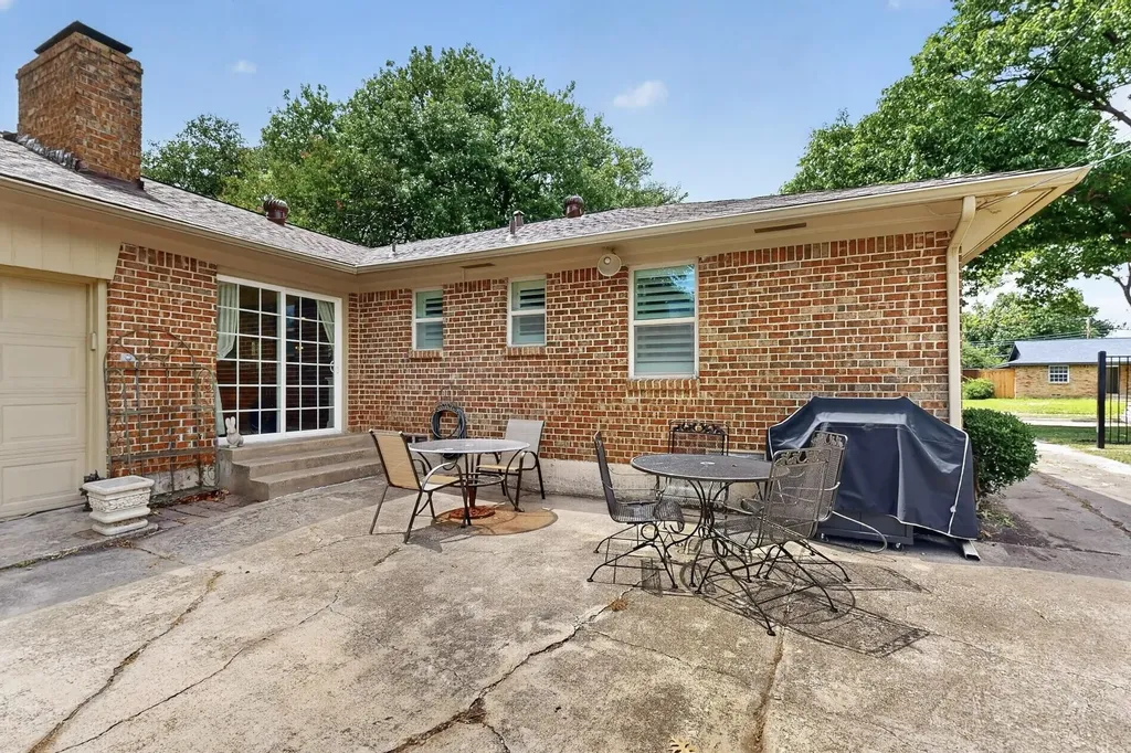 8420 Sweetwater Drive Dallas TX 75228