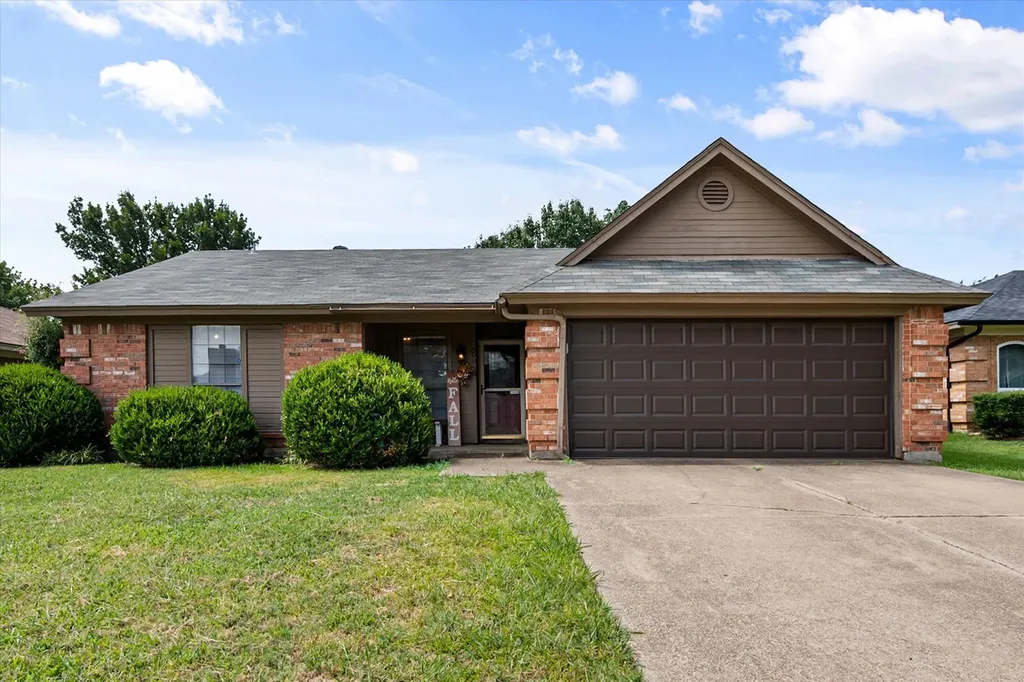 806 Wind Brooke Drive Arlington TX 76001