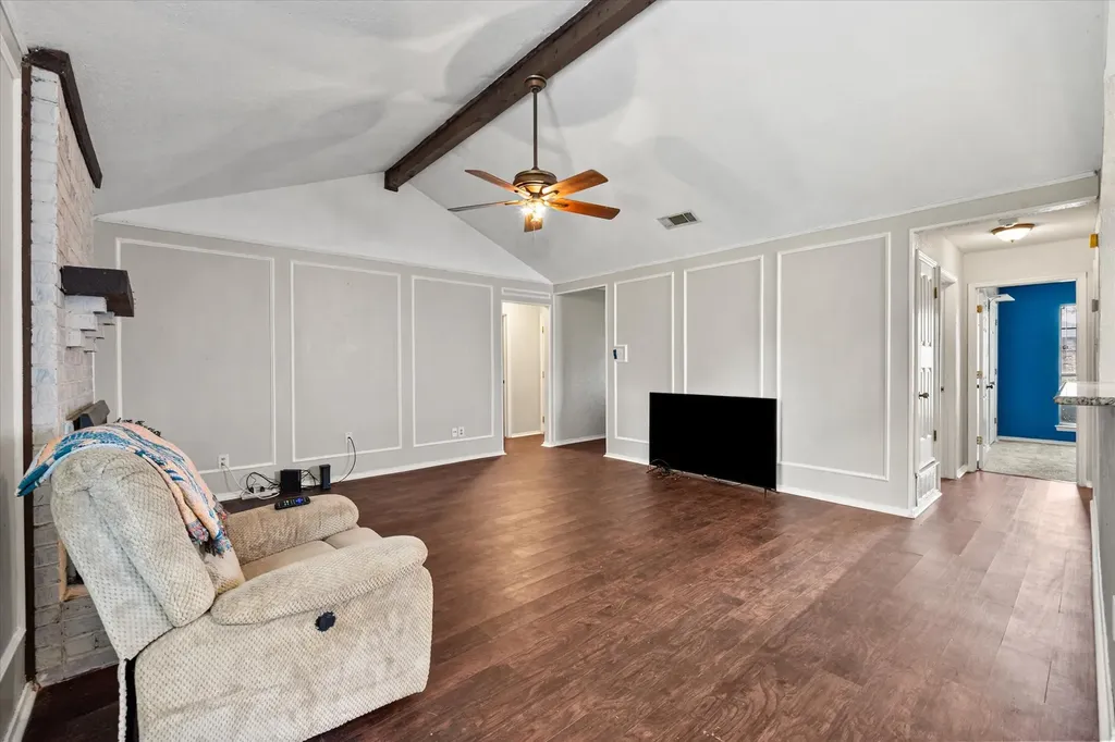 806 Wind Brooke Drive Arlington TX 76001