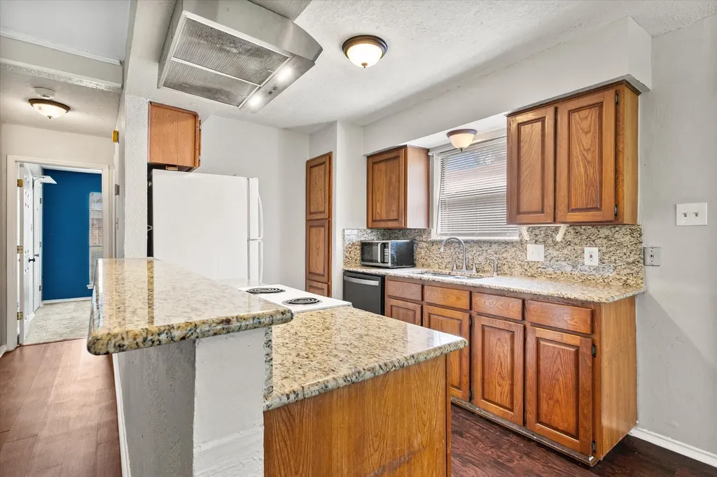 806 Wind Brooke Drive Arlington TX 76001