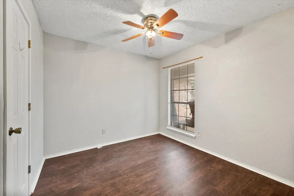 806 Wind Brooke Drive Arlington TX 76001