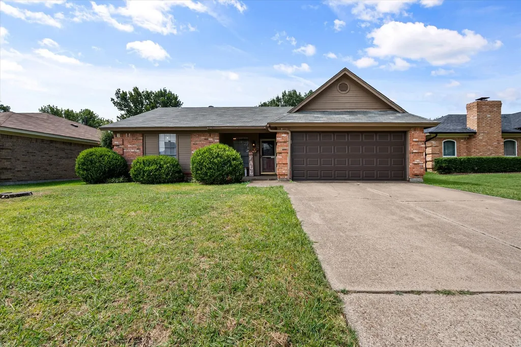 806 Wind Brooke Drive Arlington TX 76001