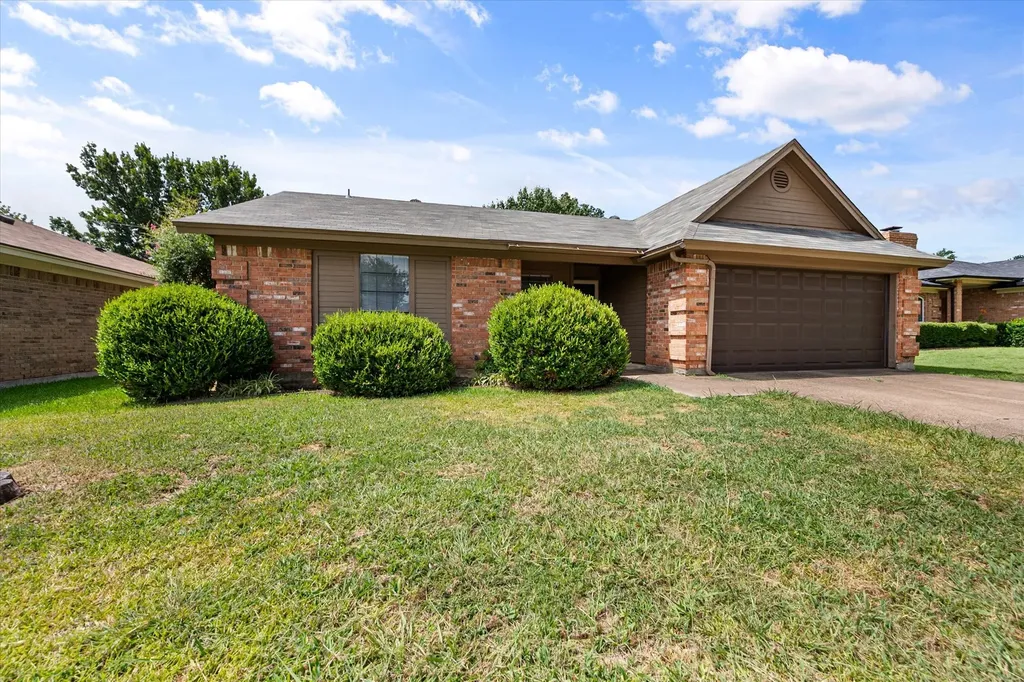 806 Wind Brooke Drive Arlington TX 76001