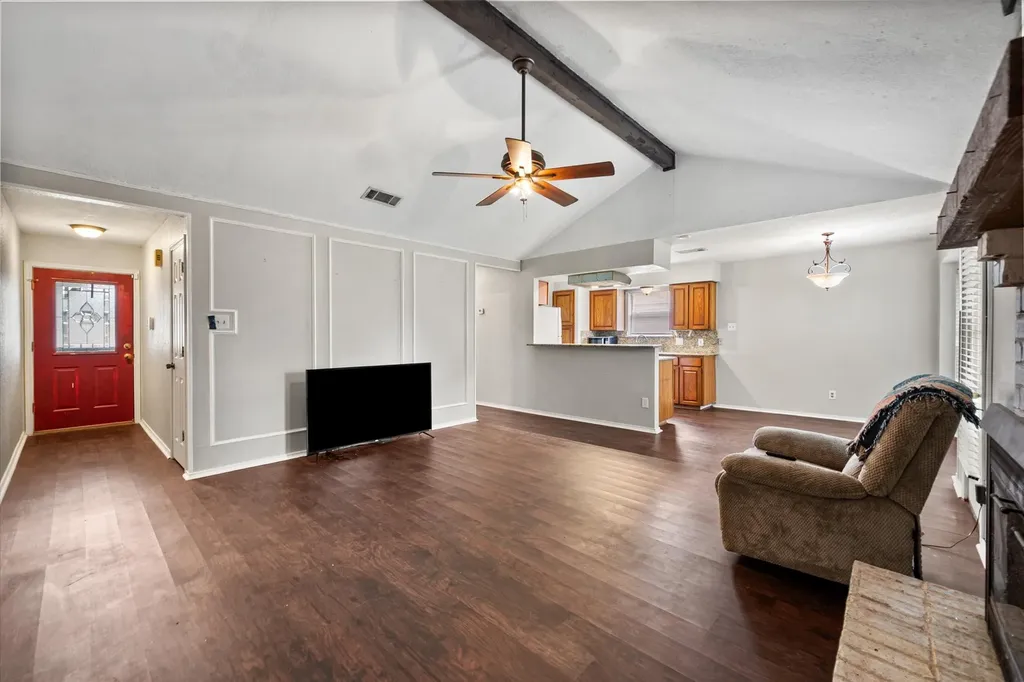 806 Wind Brooke Drive Arlington TX 76001