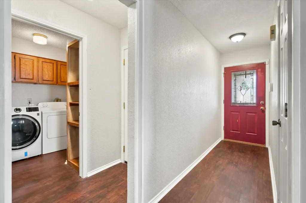 806 Wind Brooke Drive Arlington TX 76001