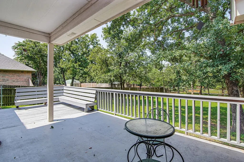 613 Forest Edge Street Burleson TX 76028