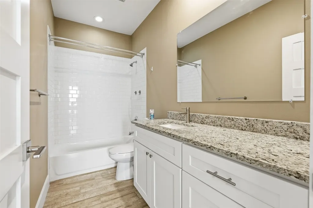 857 E Jessamine Street Fort Worth TX 76104