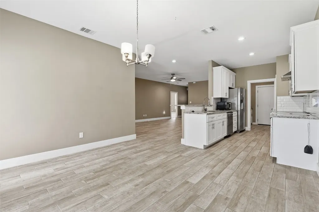 857 E Jessamine Street Fort Worth TX 76104