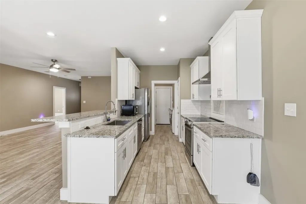 857 E Jessamine Street Fort Worth TX 76104