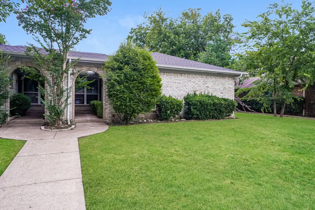 4804 Berridge Lane Dallas TX 75227