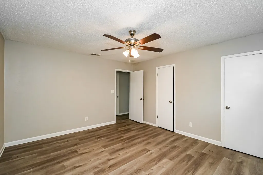 4804 Berridge Lane Dallas TX 75227