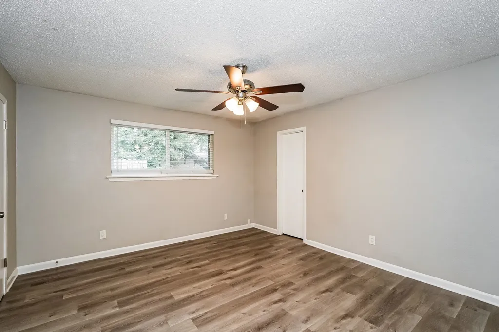 4804 Berridge Lane Dallas TX 75227