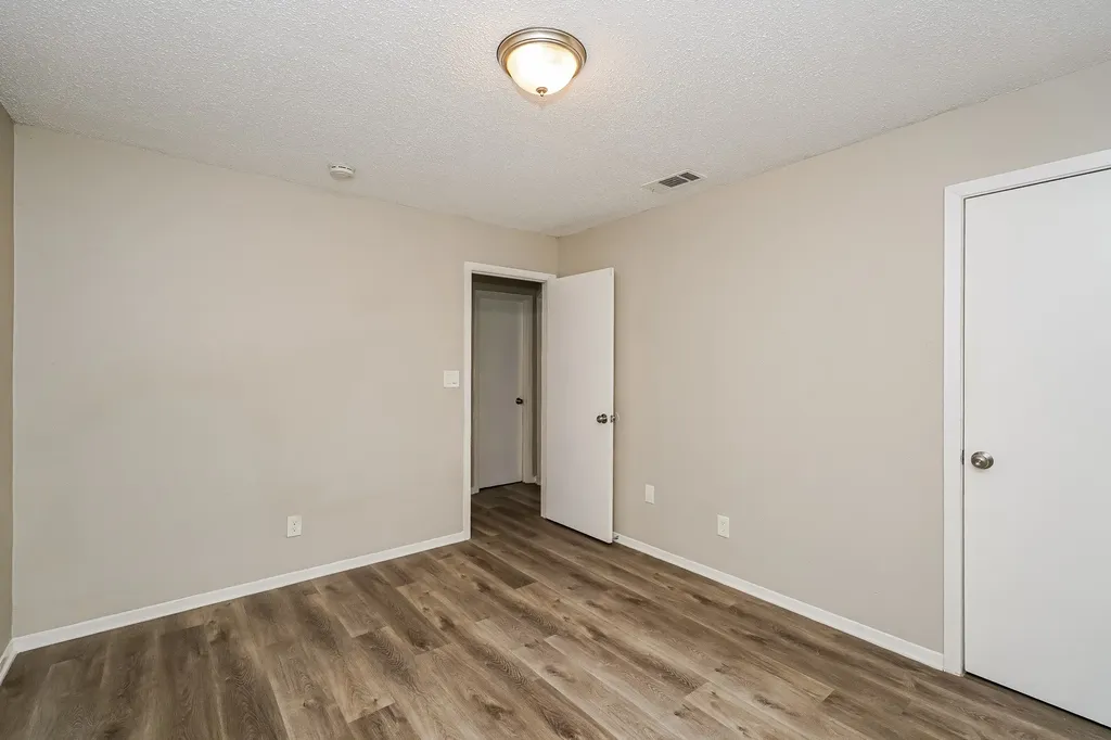 4804 Berridge Lane Dallas TX 75227
