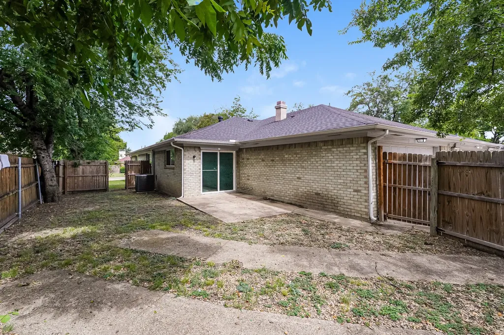 4804 Berridge Lane Dallas TX 75227