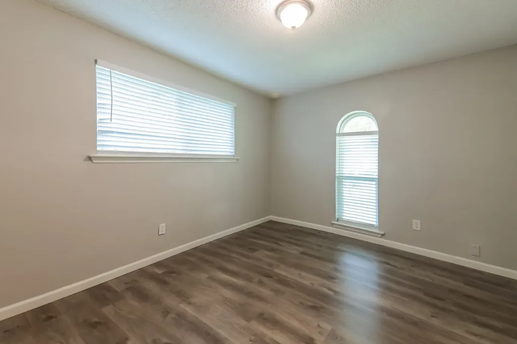 4804 Berridge Lane Dallas TX 75227