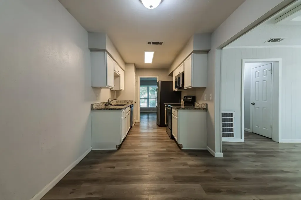 4804 Berridge Lane Dallas TX 75227