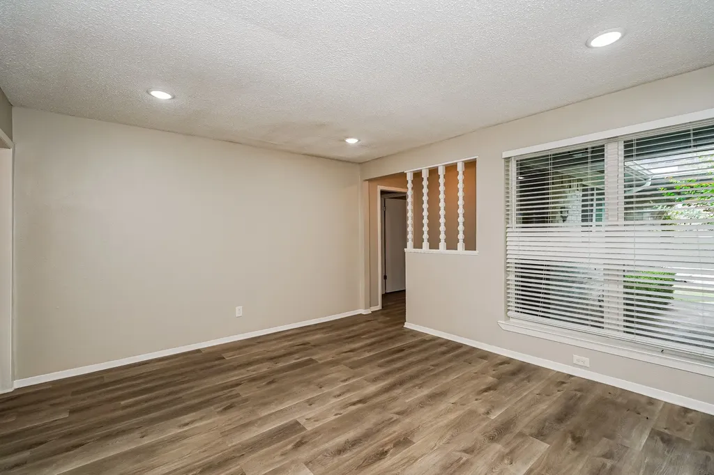 4804 Berridge Lane Dallas TX 75227