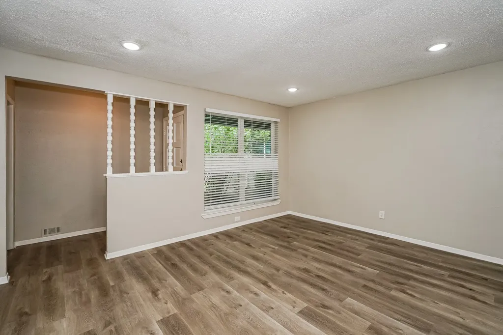 4804 Berridge Lane Dallas TX 75227