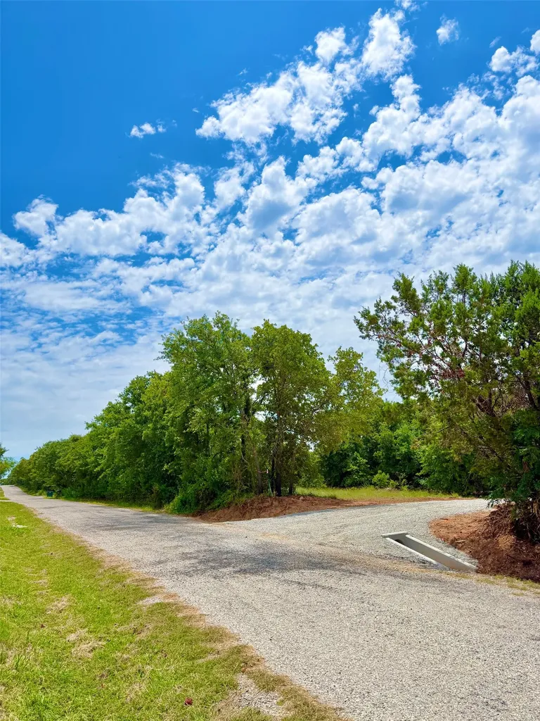 735 County Road 3848 Poolville TX 76487