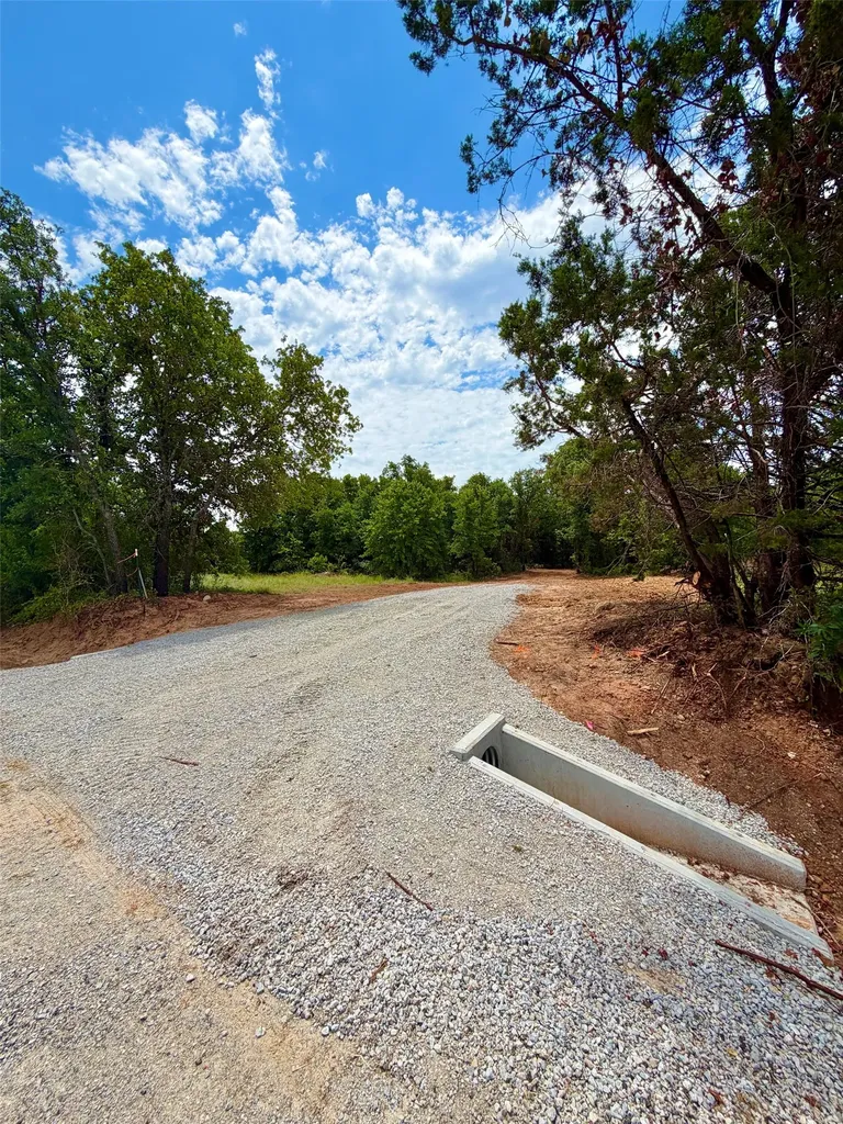 735 County Road 3848 Poolville TX 76487