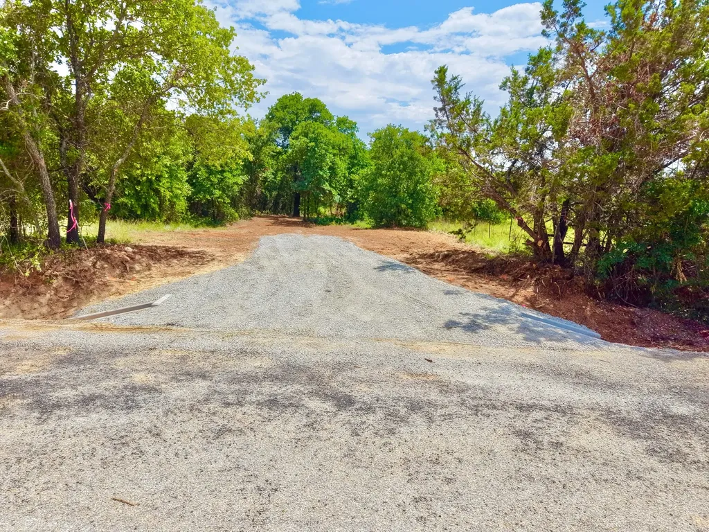 735 County Road 3848 Poolville TX 76487