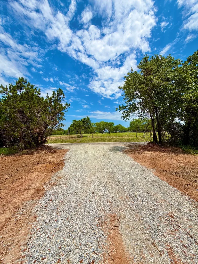 735 County Road 3848 Poolville TX 76487