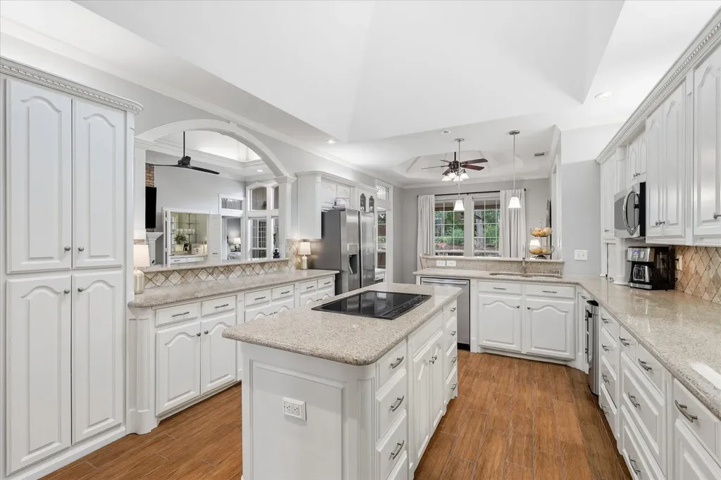 370 Canyon Oaks Drive Argyle TX 76226