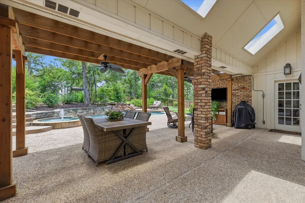 370 Canyon Oaks Drive Argyle TX 76226