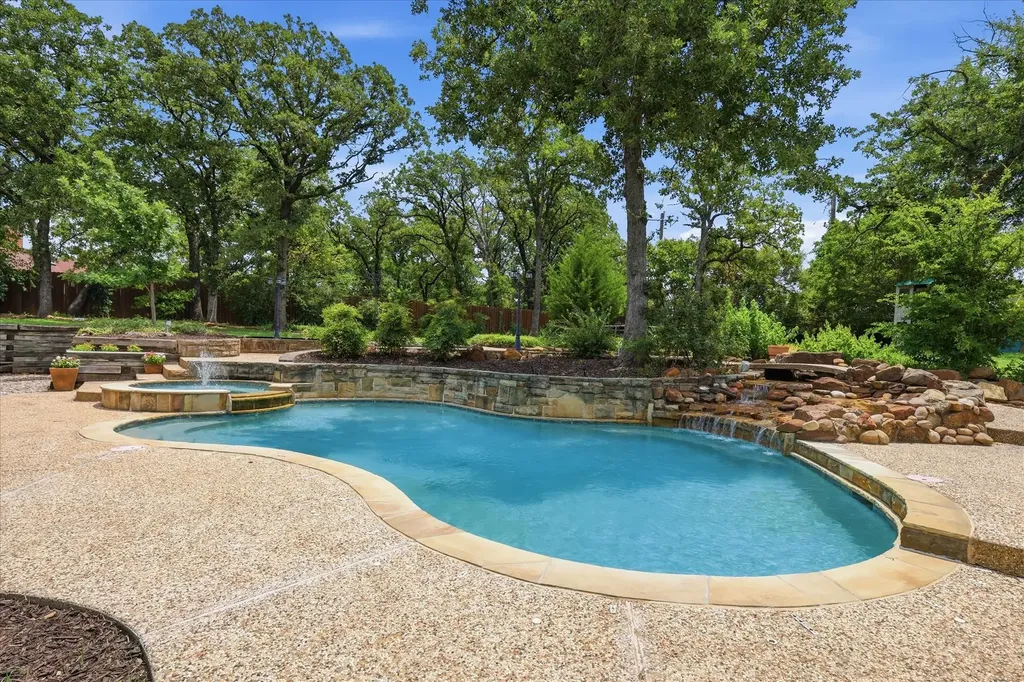 370 Canyon Oaks Drive Argyle TX 76226