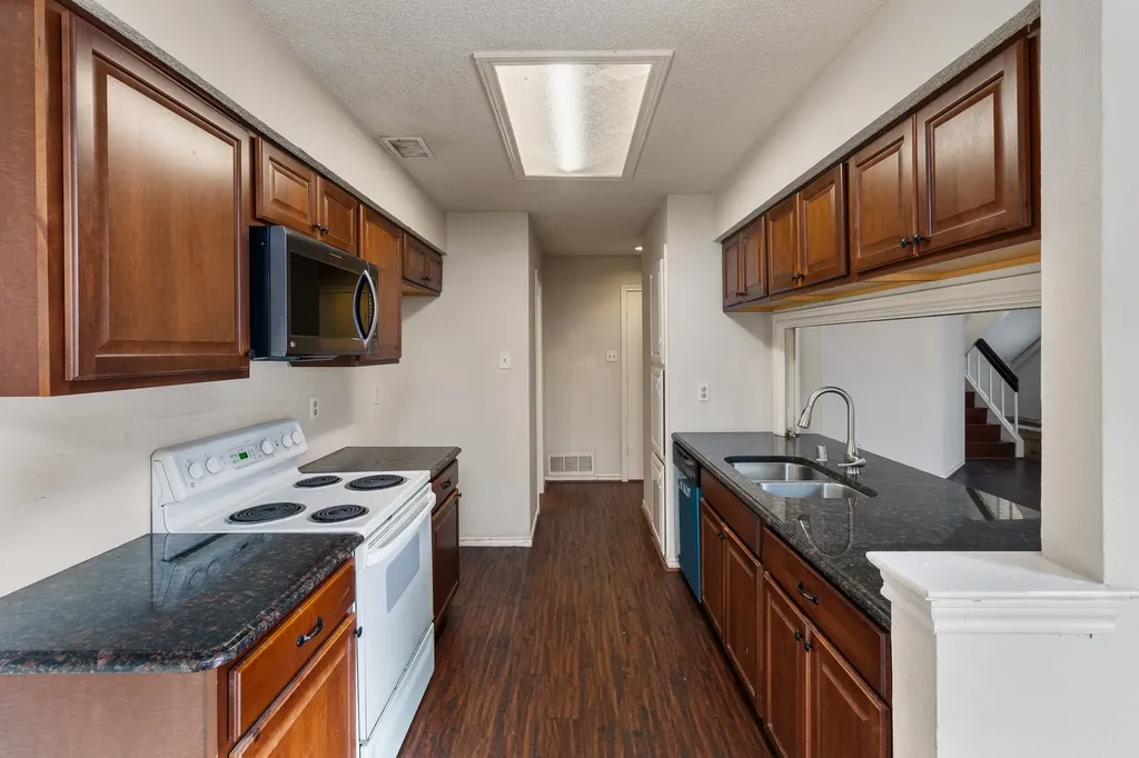 3411 Taurus Drive Garland TX 75044