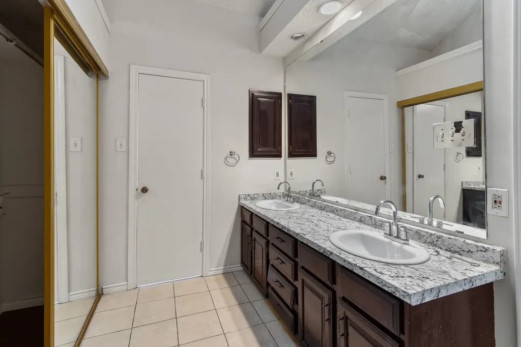 3411 Taurus Drive Garland TX 75044