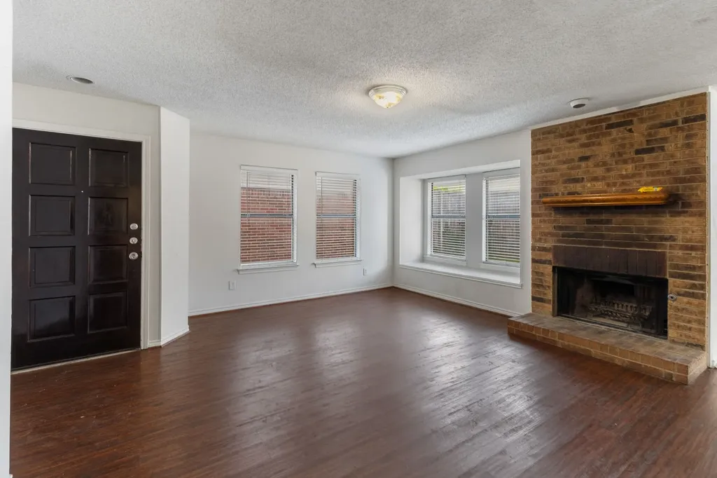 3411 Taurus Drive Garland TX 75044