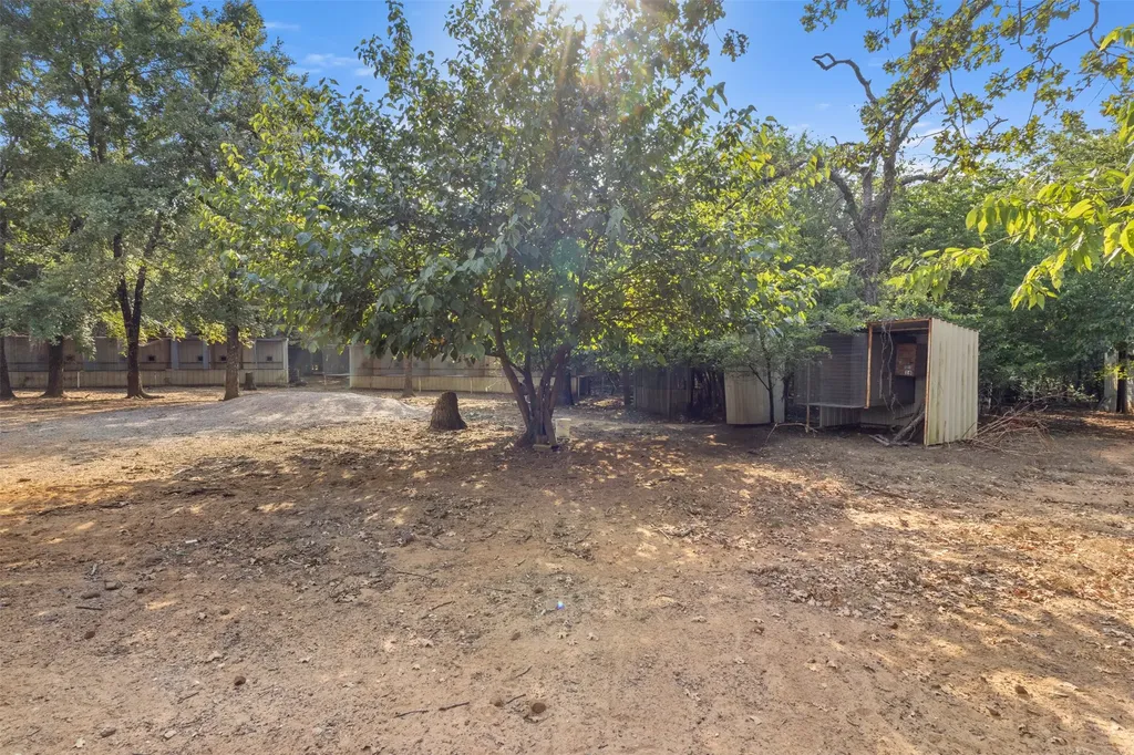 488 County Road 217 Collinsville TX 76233