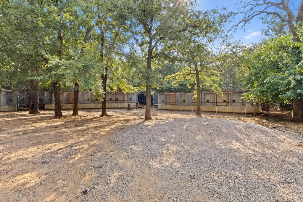 488 County Road 217 Collinsville TX 76233