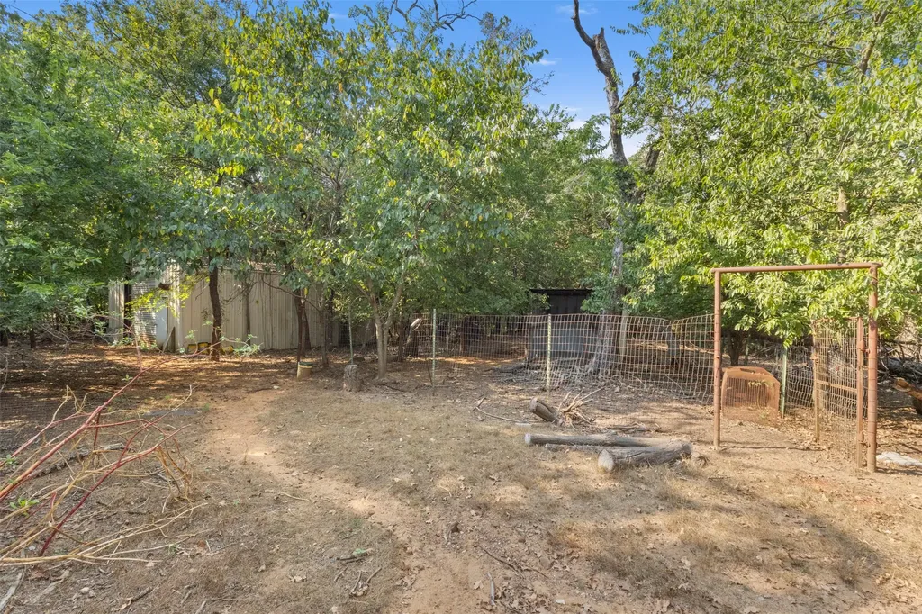 488 County Road 217 Collinsville TX 76233