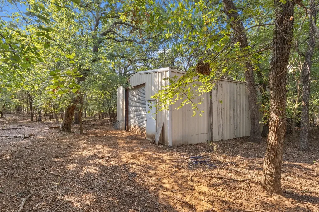 488 County Road 217 Collinsville TX 76233