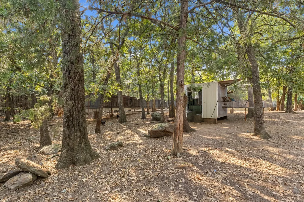 488 County Road 217 Collinsville TX 76233