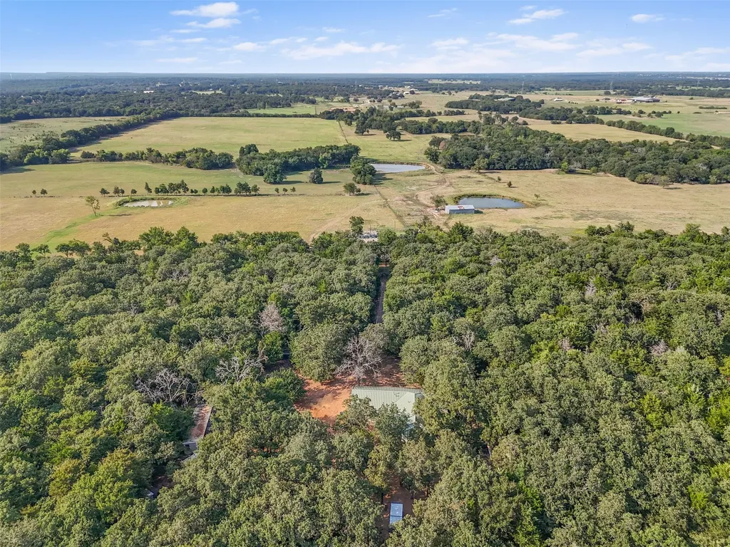 488 County Road 217 Collinsville TX 76233