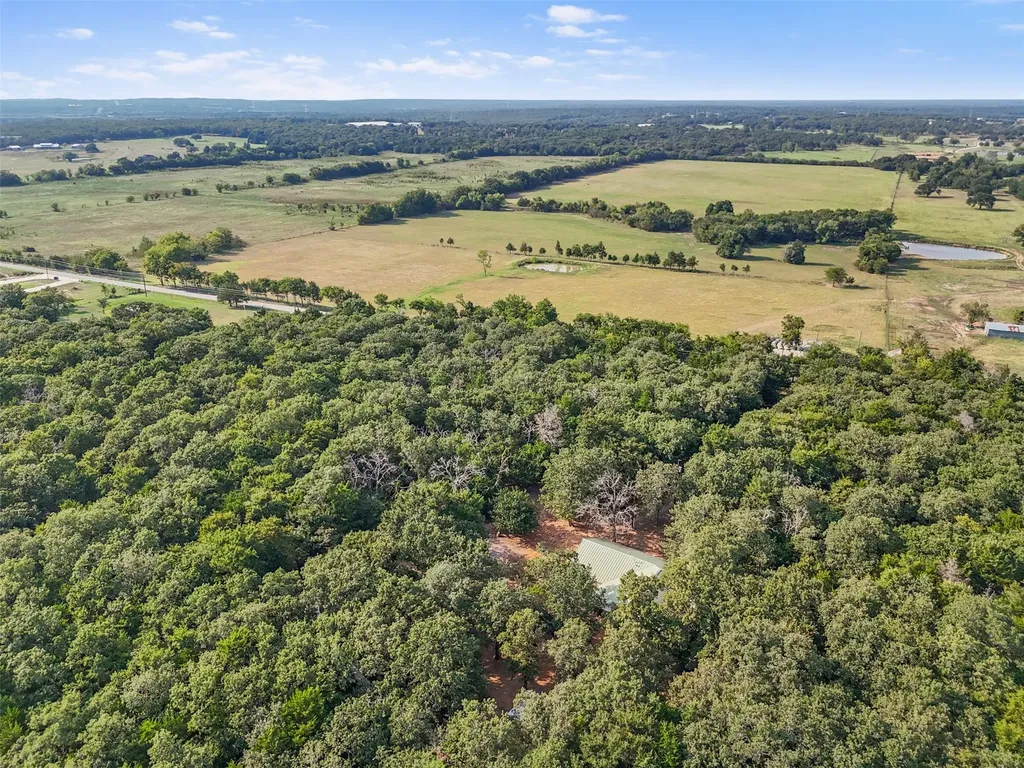 488 County Road 217 Collinsville TX 76233