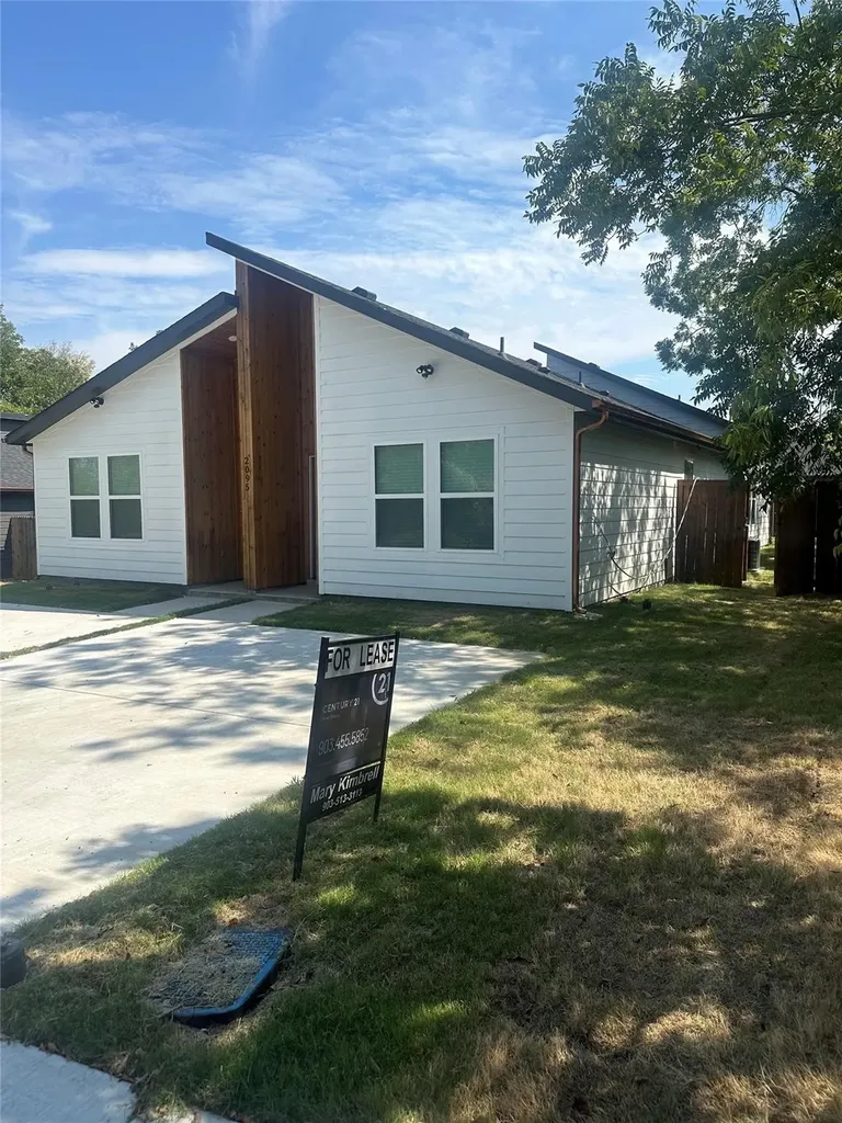 2095 Bourland Greenville TX 75401