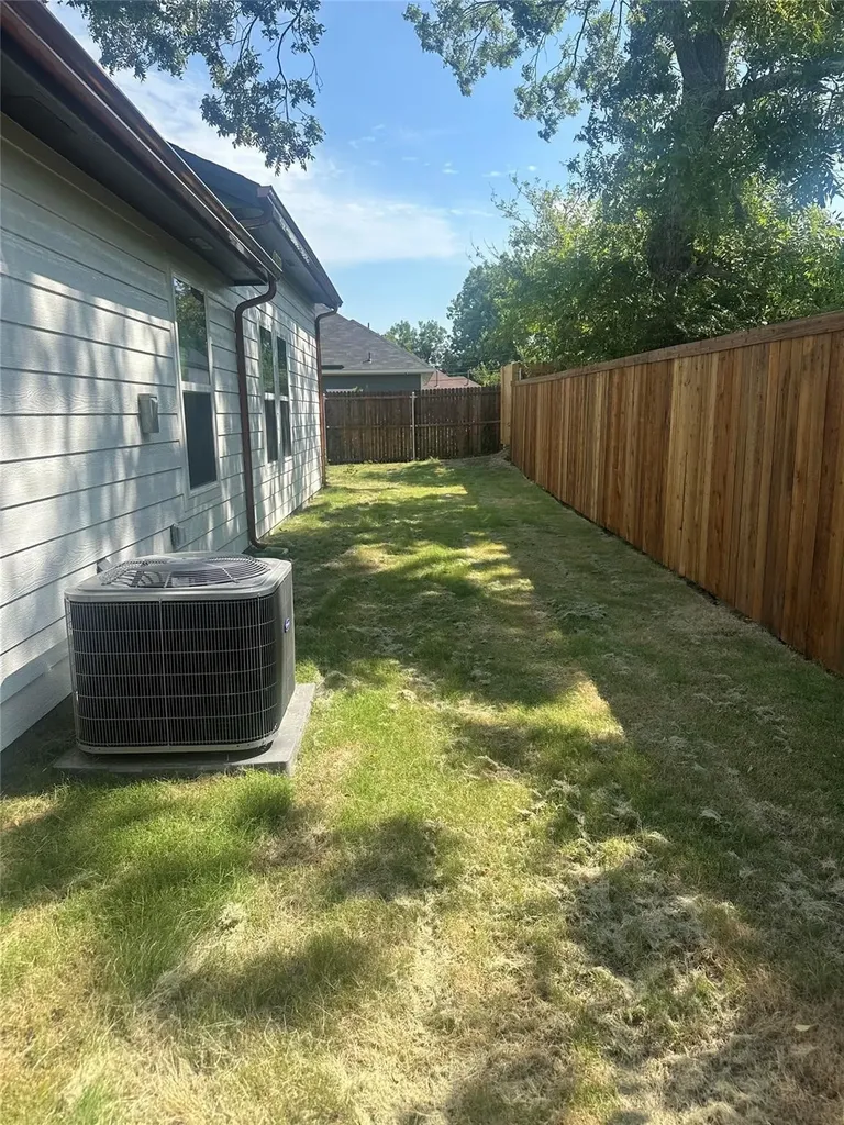 2095 Bourland Greenville TX 75401