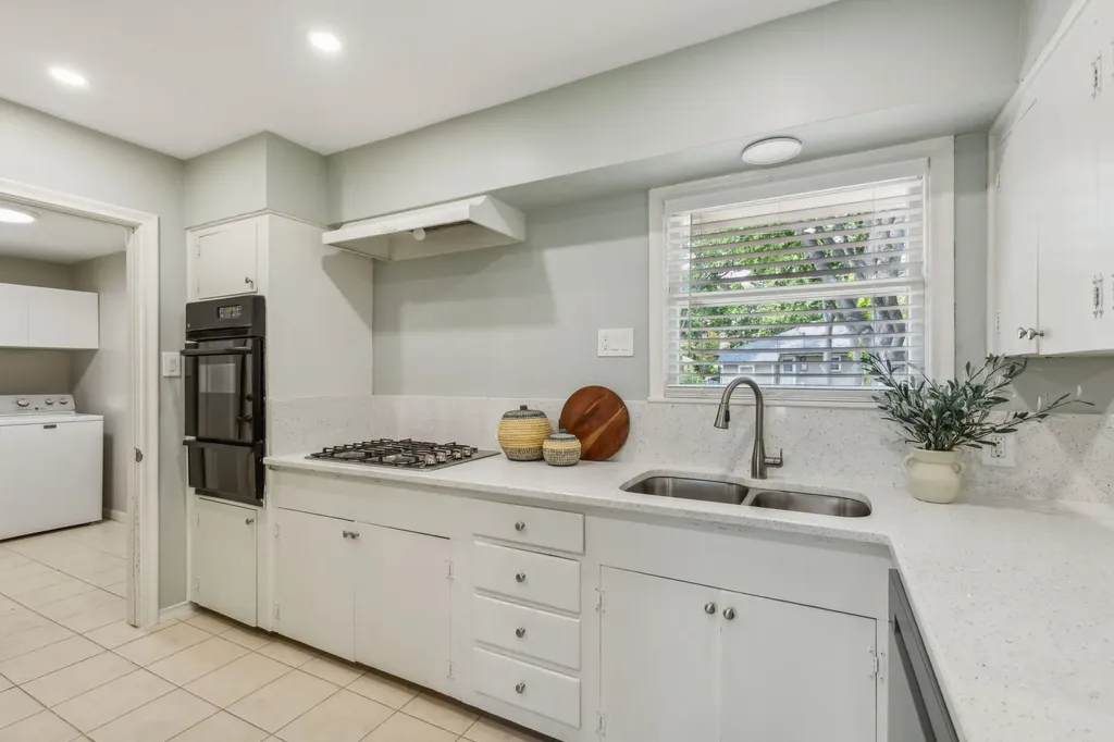 628 Ridgedale Drive Richardson TX 75080