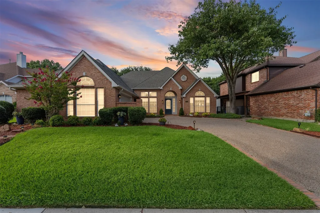 521 Palm Desert Drive Garland TX 75044