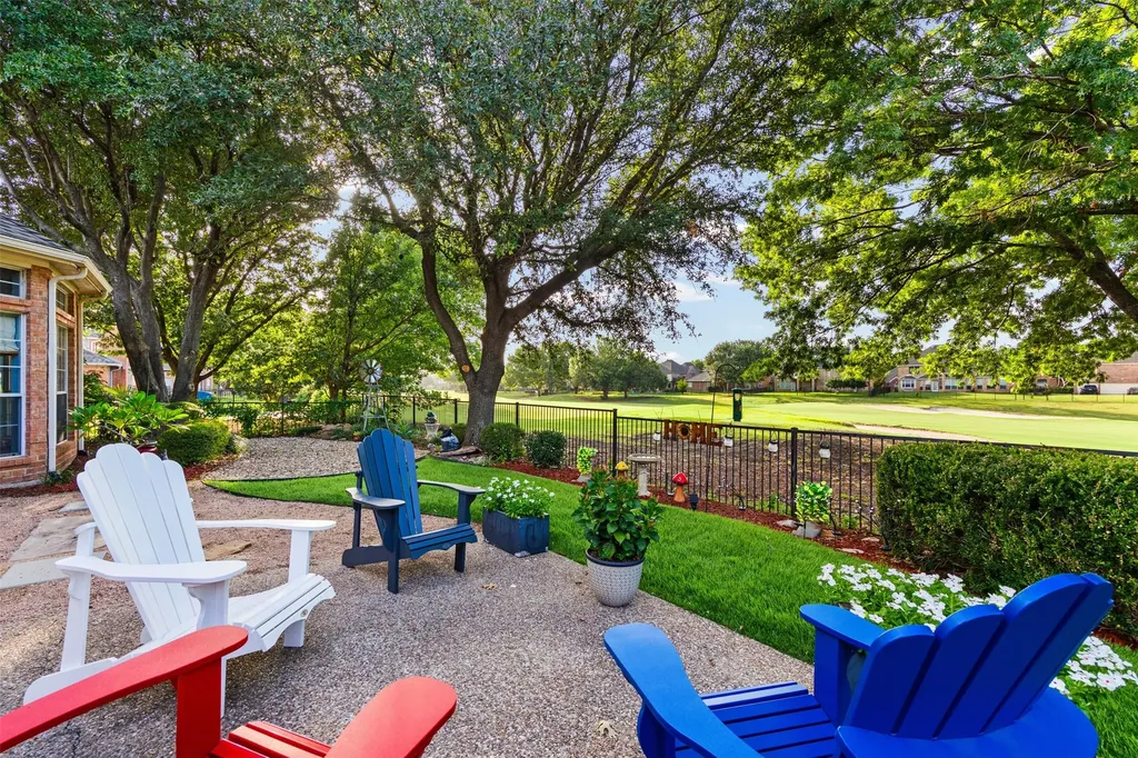 521 Palm Desert Drive Garland TX 75044