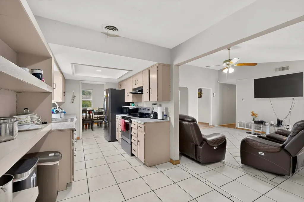1514 Douglas Drive Garland TX 75041