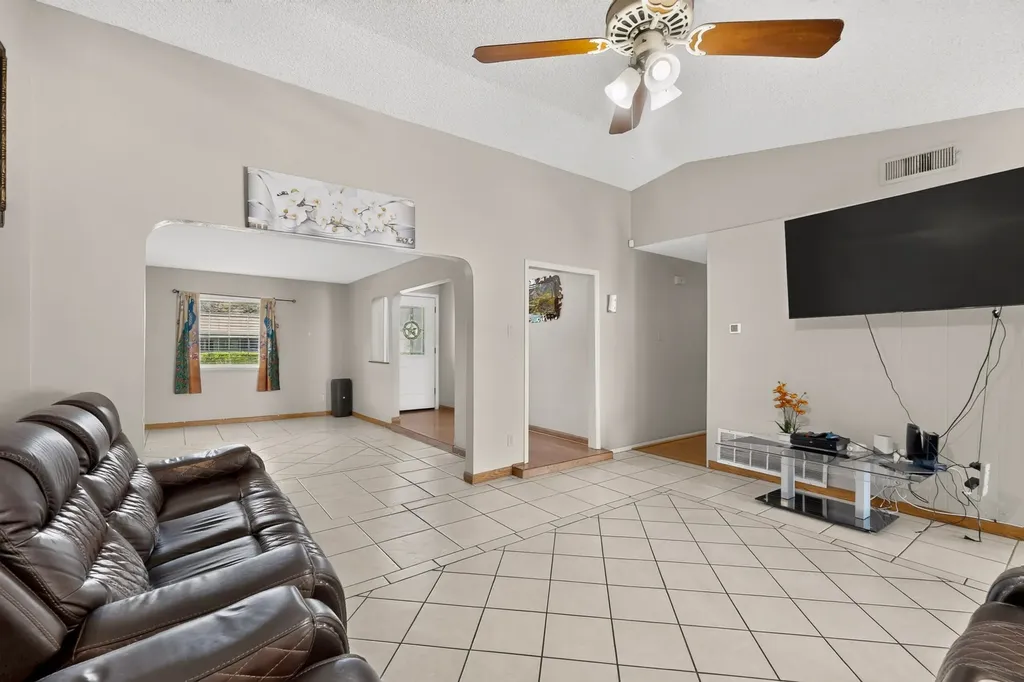1514 Douglas Drive Garland TX 75041
