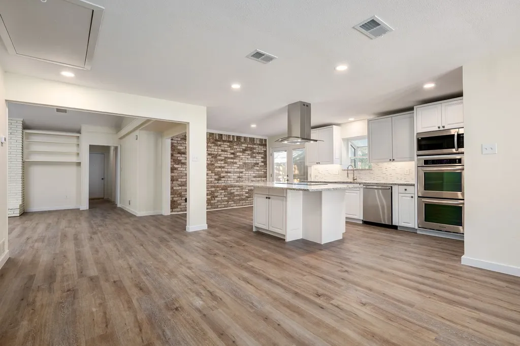 10521 Sandpiper Lane Dallas TX 75230