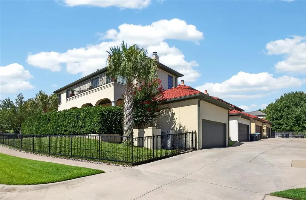 3700 Crestline Road Fort Worth TX 76107