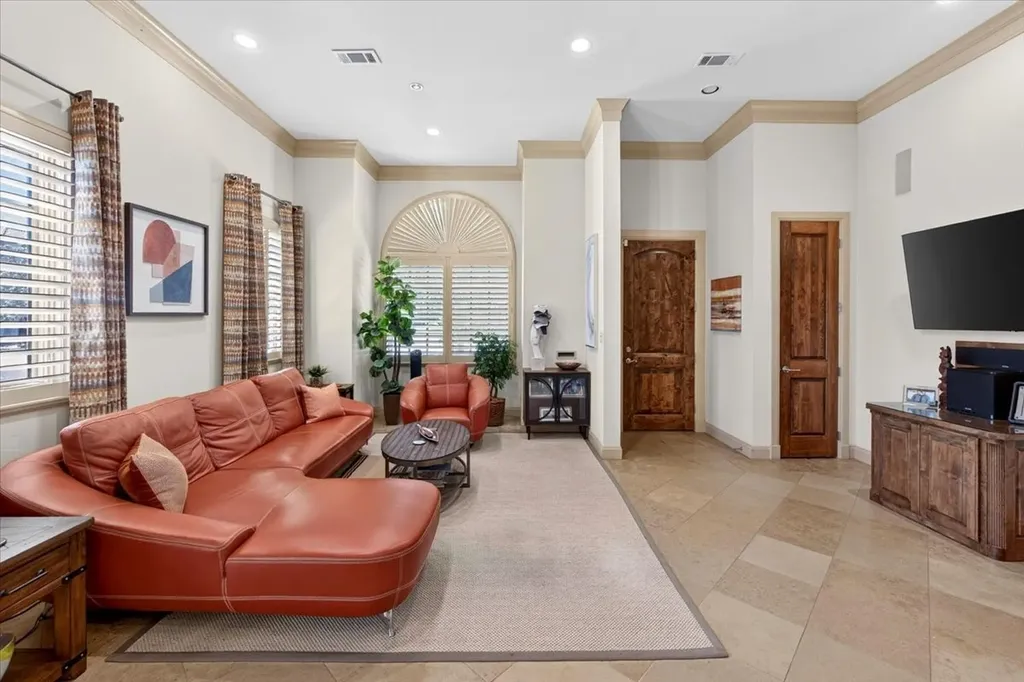 3700 Crestline Road Fort Worth TX 76107